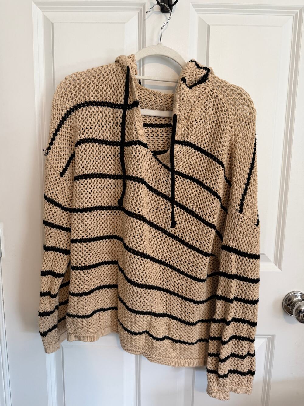 NWOT Wishlist Tan Fishnet Sweater Large